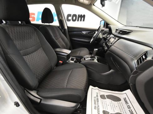 Used 2020 Nissan Rogue S image 16