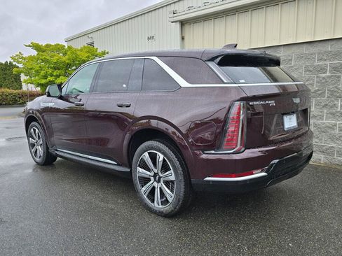 Used 2025 Cadillac Escalade IQ Luxury 2 AWD/4WD image 4