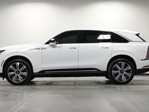 Used 2025 Cadillac Escalade IQ Luxury 1 AWD/4WD image 7