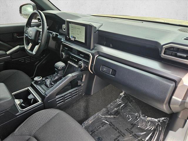 Used 2025 Toyota 4Runner SR5 AWD/4WD image 21