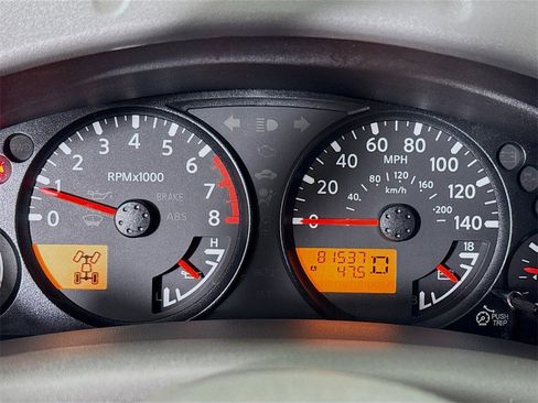 Used 2018 Nissan Frontier SV image 12