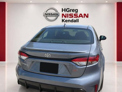 Used 2023 Toyota Corolla SE FWD image 2