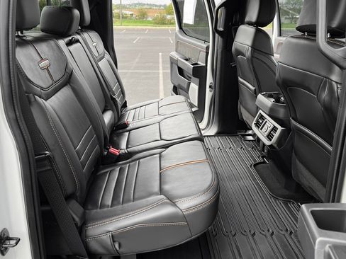 Used 2023 Ford F250 Platinum w/ FX4 Off-Road Package image 20