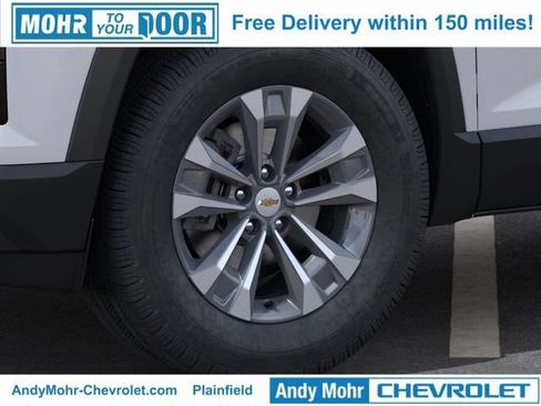 New 2026 Chevrolet Equinox LT w/ Convenience Package II AWD/4WD image 11