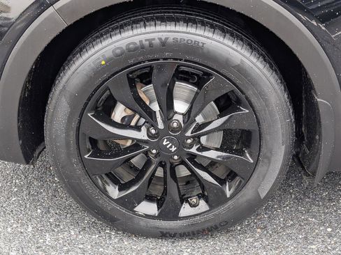 Used 2020 Kia Sorento S image 11