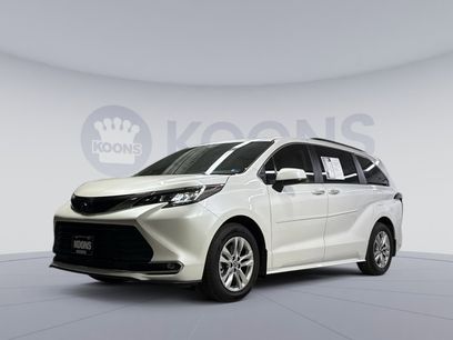 Used 2023 Toyota Sienna XLE w/ XLE Plus Package