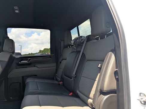 Used 2025 Chevrolet Silverado 2500 ZR2 w/ Technology Package AWD/4WD image 26