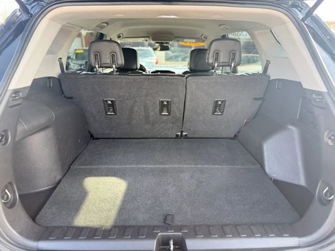 Used 2019 GMC Terrain SLT AWD/4WD image 8