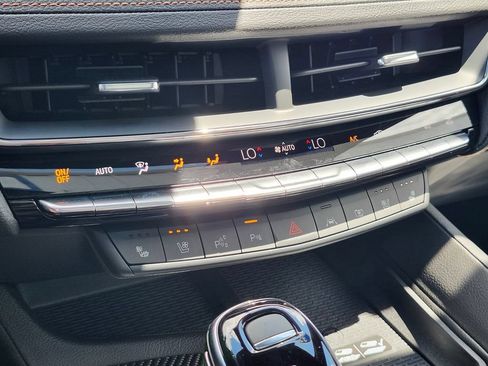Used 2025 Cadillac CT5 V w/ Technology Package RWD image 21