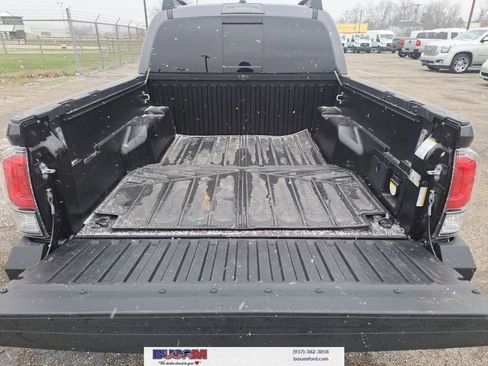 Used 2023 Toyota Tacoma Limited image 6