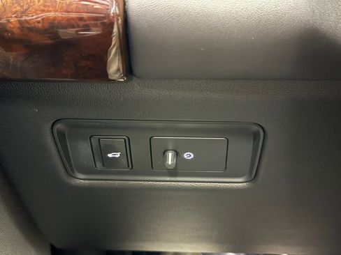 Used 2020 Land Rover Range Rover HSE image 45