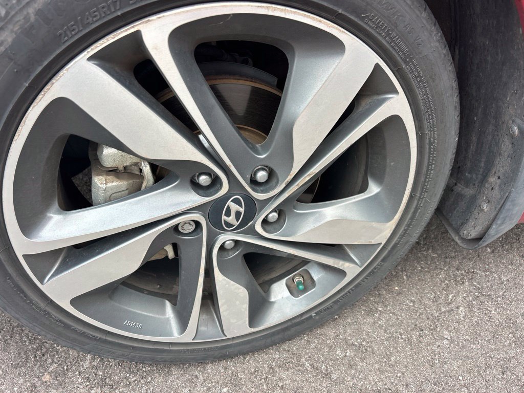 Used 2015 Hyundai Elantra Limited w/ Option Group 05 FWD image 18