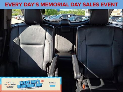Used 2018 Toyota Highlander XLE AWD/4WD image 19