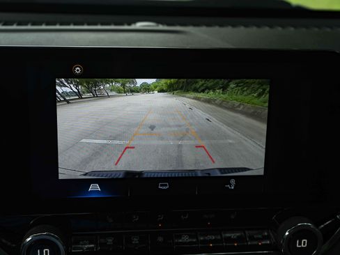 Used 2024 Chevrolet Colorado ZR2 AWD/4WD image 30