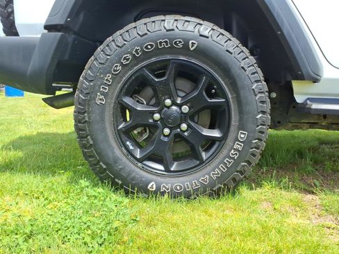 Used 2022 Jeep Wrangler Unlimited Sport AWD/4WD image 6