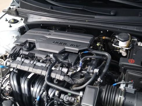 Certified 2025 Hyundai Elantra Limited image 8