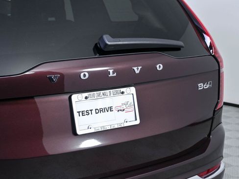 Used 2025 Volvo XC90 B6 Core w/ Climate Package AWD/4WD image 37
