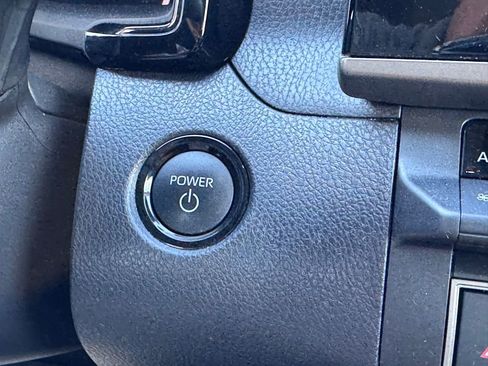 Used 2025 Toyota Camry LE w/ Convenience Package image 19