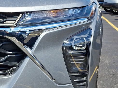 Used 2025 Chevrolet Trax LS image 10