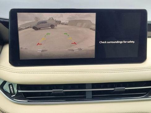 Used 2023 INFINITI QX60 Pure AWD/4WD image 14