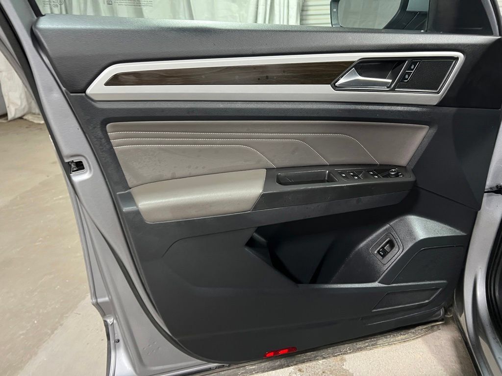 Used 2022 Volkswagen Atlas SE FWD image 22