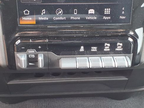 Used 2026 RAM 2500 Big Horn AWD/4WD image 27