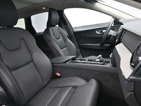 Used 2025 Volvo XC60 B5 Ultra w/ Protection Package Premier AWD/4WD image 37