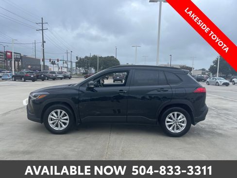 Certified 2024 Toyota Corolla Cross LE FWD image 2