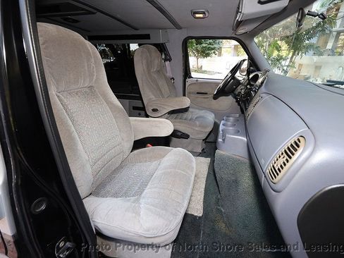 Used 1998 Dodge B1500 image 40