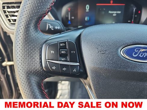 Used 2025 Ford Escape ST-Line FWD image 16