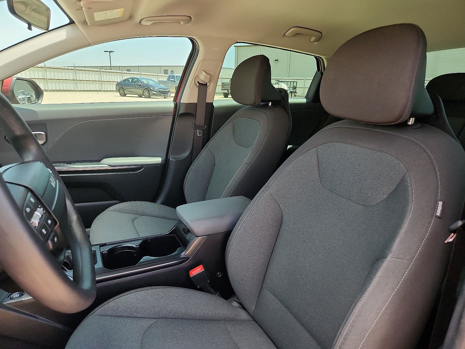 Used 2025 Kia K4 FWD image 12
