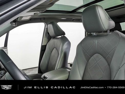 Used 2021 Toyota Highlander Platinum AWD/4WD image 5