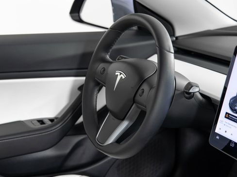 Used 2020 Tesla Model 3 Performance image 24