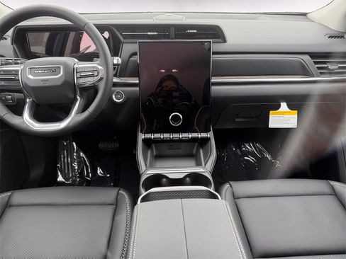 New 2026 GMC Terrain Denali w/ LPO, Floor Liner Package image 10