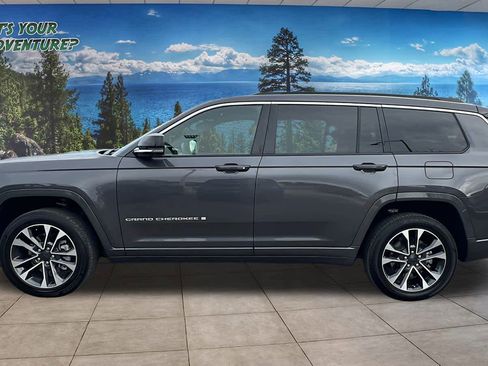 Certified 2025 Jeep Grand Cherokee L Overland w/ Advanced Protech Group III image 8
