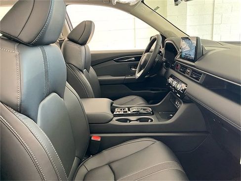 New 2025 Honda Pilot Touring image 28