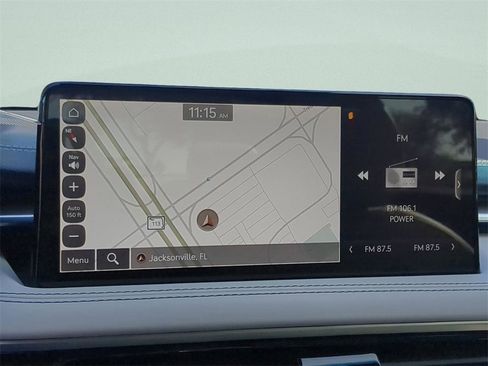 Used 2025 Genesis G70 2.5T image 19