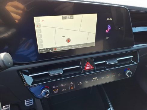 New 2025 Kia Niro EX Touring image 22