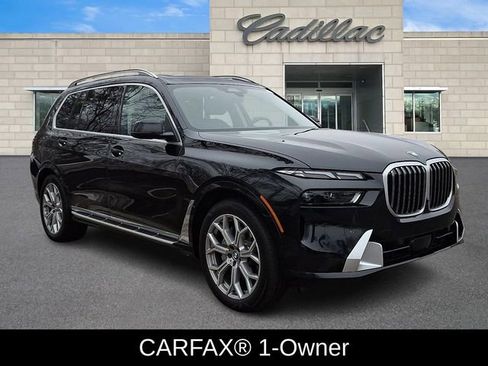 Used 2025 BMW X7 xDrive40i image 2