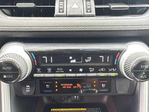 Used 2019 Toyota RAV4 Limited w/ Advanced Technology Package FWD image 20