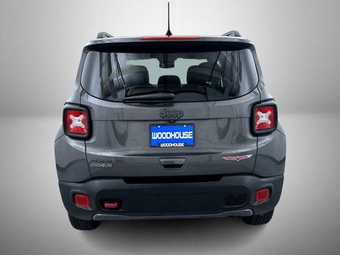 Used 2019 Jeep Renegade Trailhawk AWD/4WD image 6