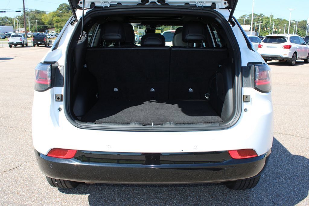 Used 2025 Jeep Compass Limited w/ Elite Group AWD/4WD image 17