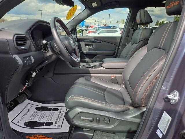 Used 2026 Honda Pilot TrailSport image 3