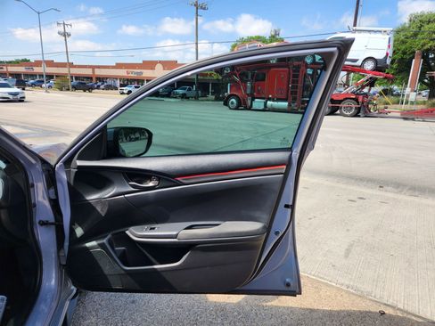 Used 2019 Honda Civic Sport image 14