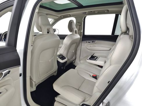 Used 2020 Volvo XC90 T5 Momentum AWD/4WD image 27