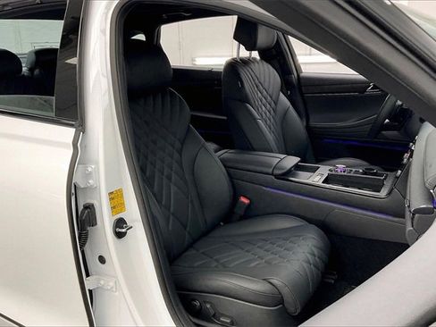 Used 2026 Genesis G80 3.5T Prestige image 7