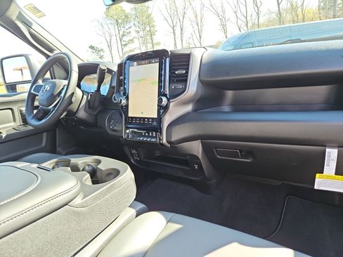 New 2026 RAM 2500 Tradesman AWD/4WD image 16