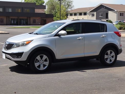 Used 2011 Kia Sportage LX w/ Convenience Pkg FWD image 10