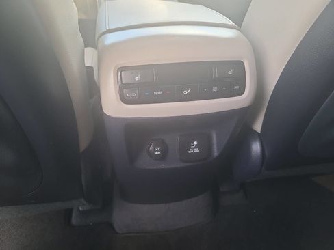 Used 2021 Hyundai Palisade SEL w/ Premium Package image 28