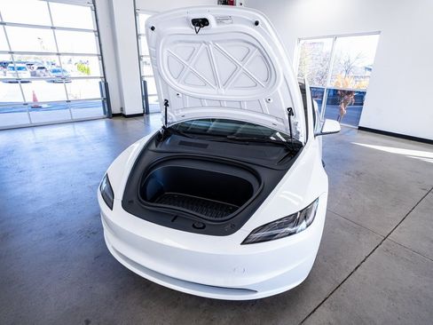 Used 2025 Tesla Model 3 Long Range image 58